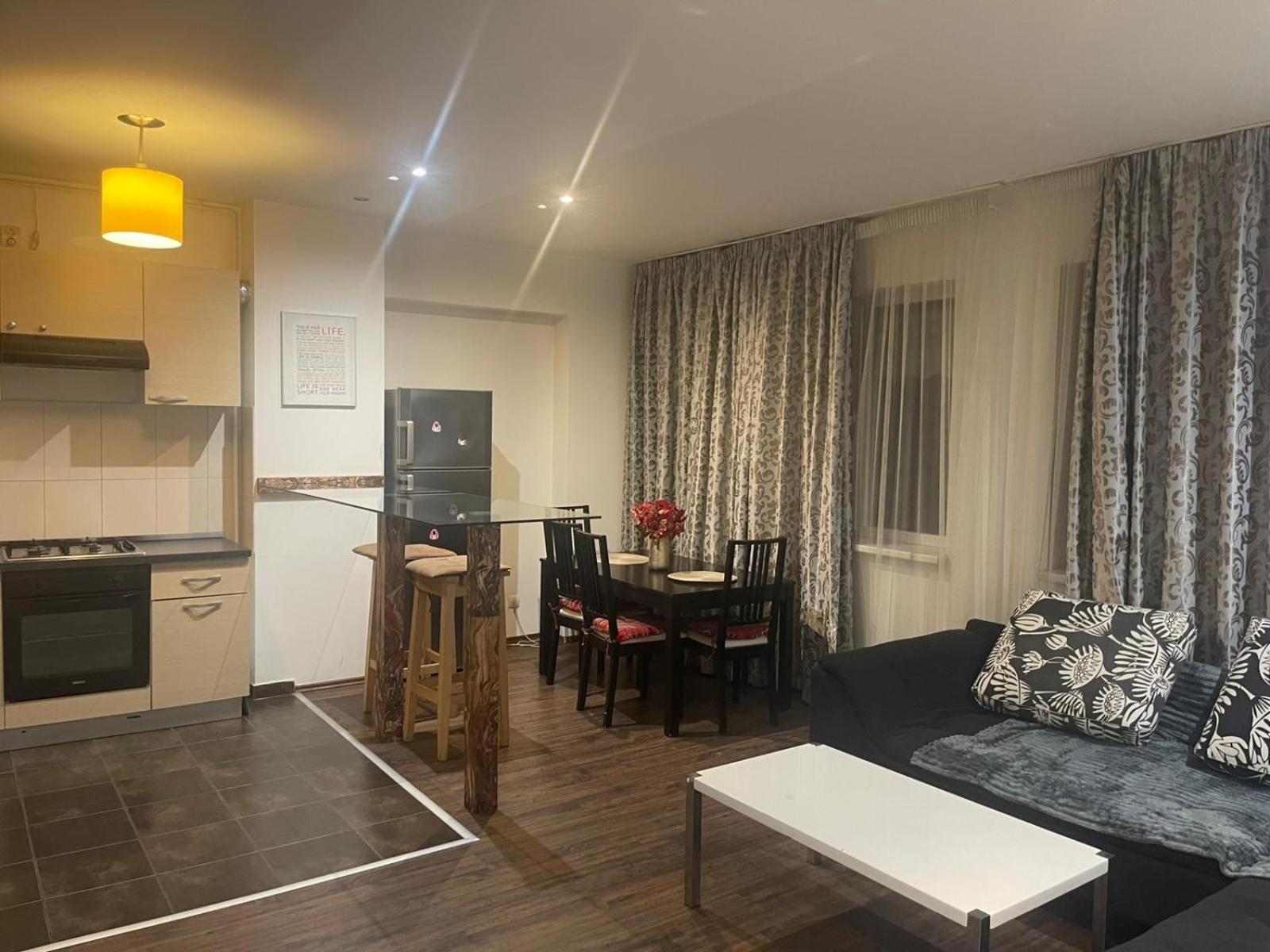 Amr Luxe Bucureşti